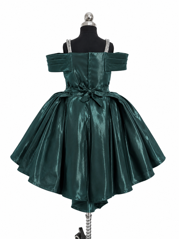 Elegant emerald green satin formal dress