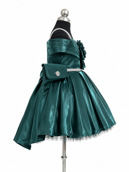 Elegant emerald green satin formal dress